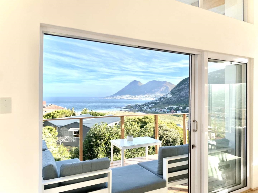 6 Bedroom Property for Sale in Glencairn Heights Western Cape